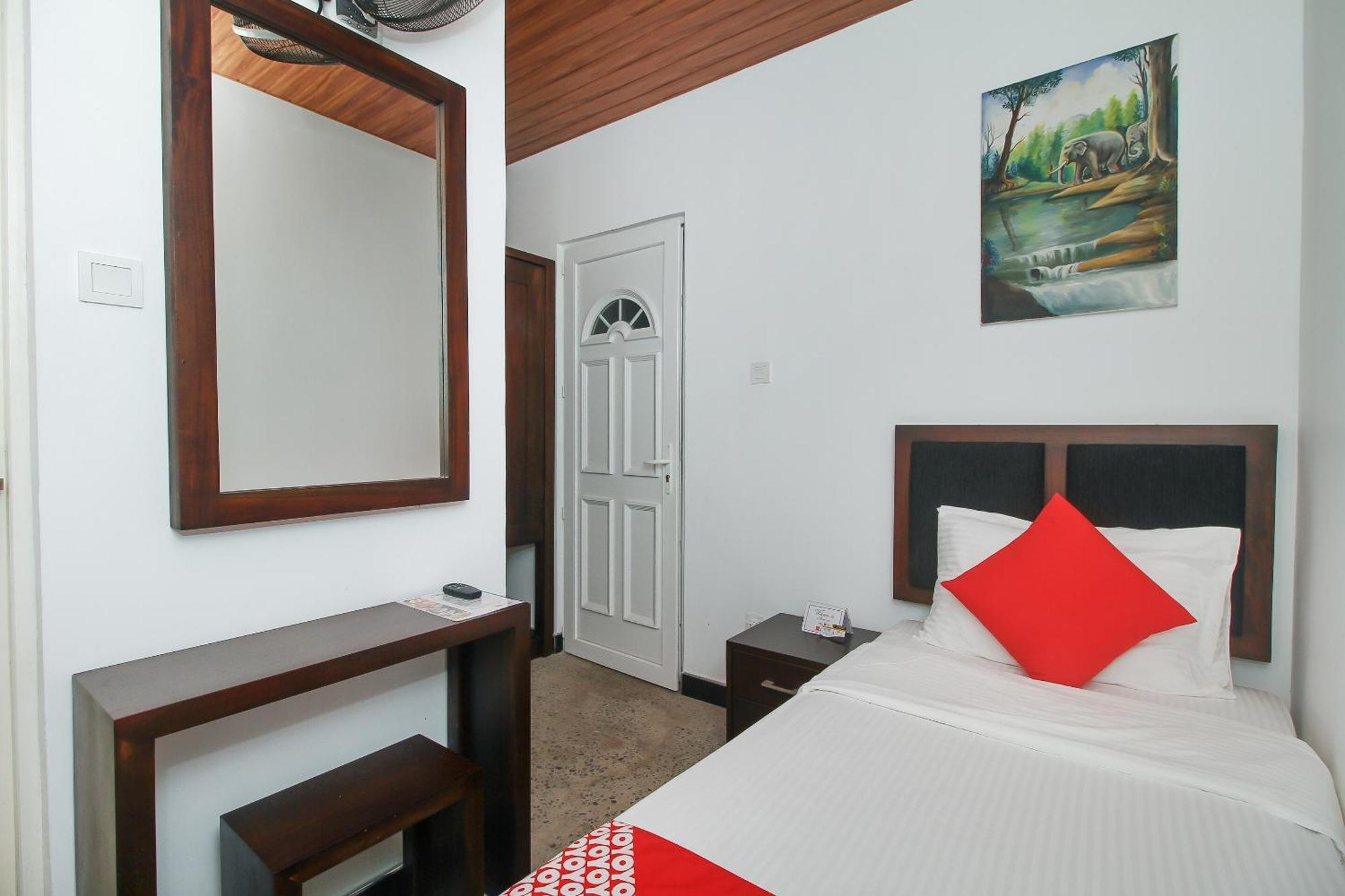Hotel 198 Negombo Oda fotoğraf