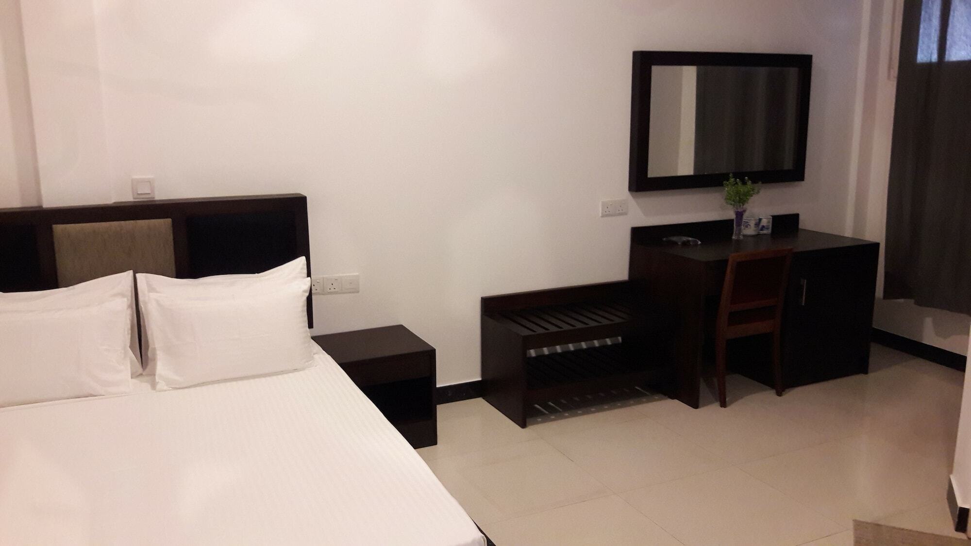 Hotel 198 Negombo Dış mekan fotoğraf