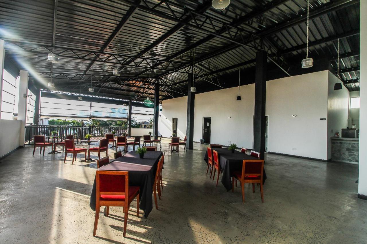 Hotel 198 Negombo Dış mekan fotoğraf
